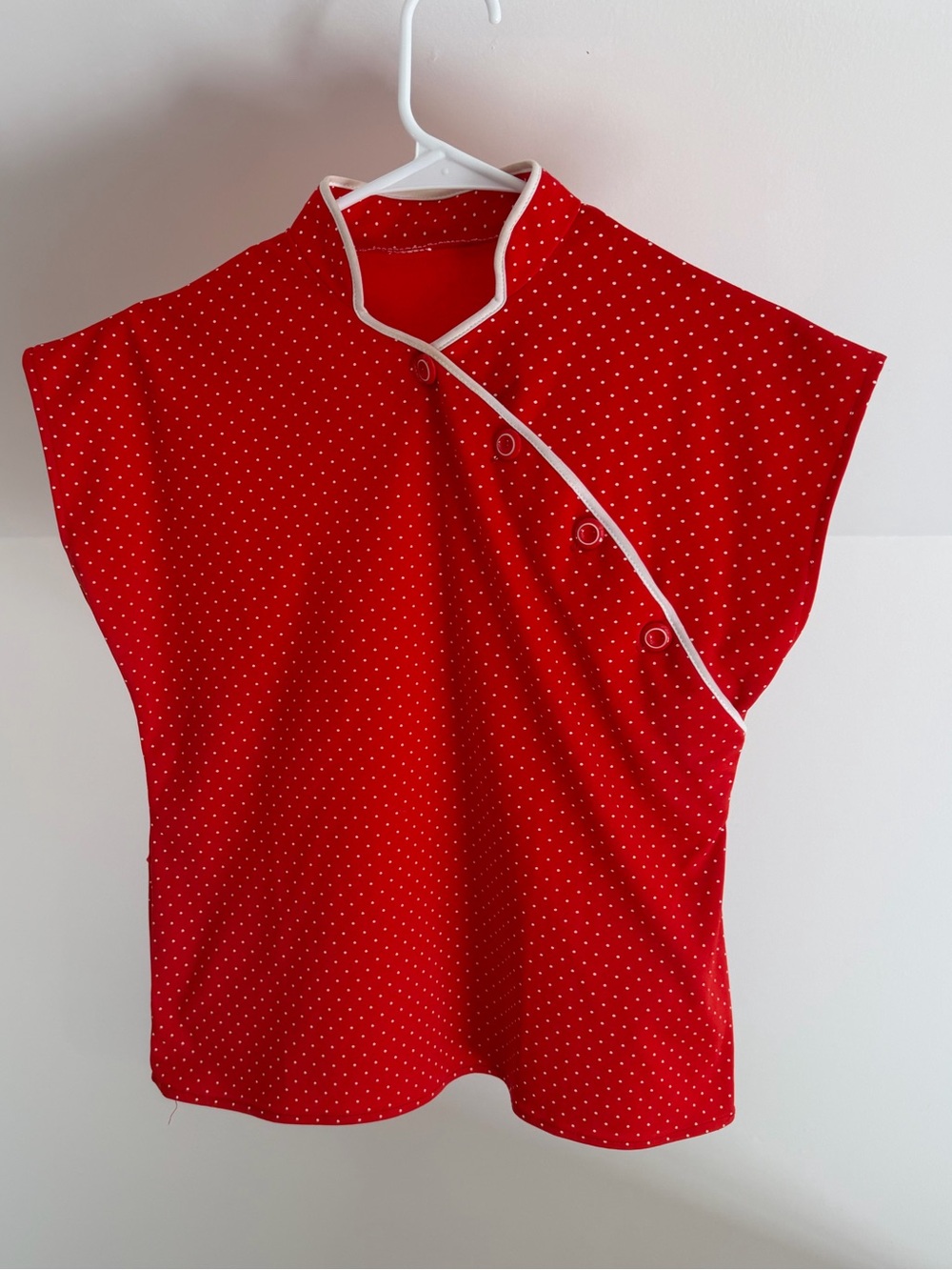 Vintage red & white polka dot top with mandarin collar and asymmetrical buttons